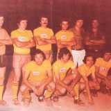 Un�altra immagine invece si nota la presenza di giocatori come il difensore del Barletta Stefano Faraone (secondo in alto), Vincenzo Somma, attaccante del Trani (ultimo in alto) e Nicola Chiricallo, che alla fine degli anni 50 vest� addirittura la maglia della Lazio (ultimo in basso)
